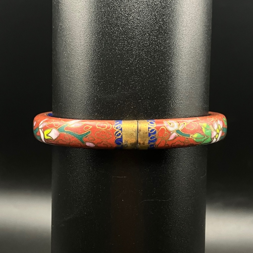 Vintage Cloisonne Enamel Bangle Bracelet Red Floral Hinged Brass 7.25 - Picture 3 of 9